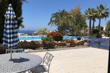 Kings Palace - Superb 2 Bed Ground Floor Apartment Paphos Exterior photo